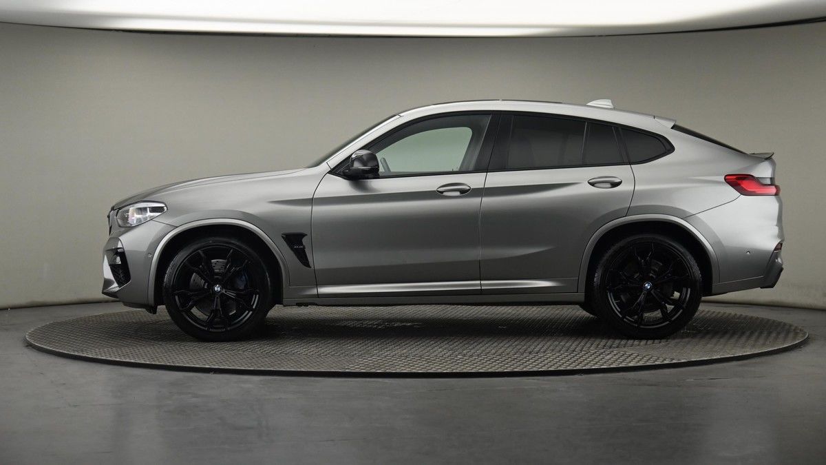 More views of BMW X4 M