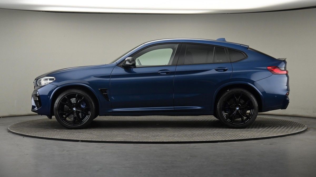 More views of BMW X4 M