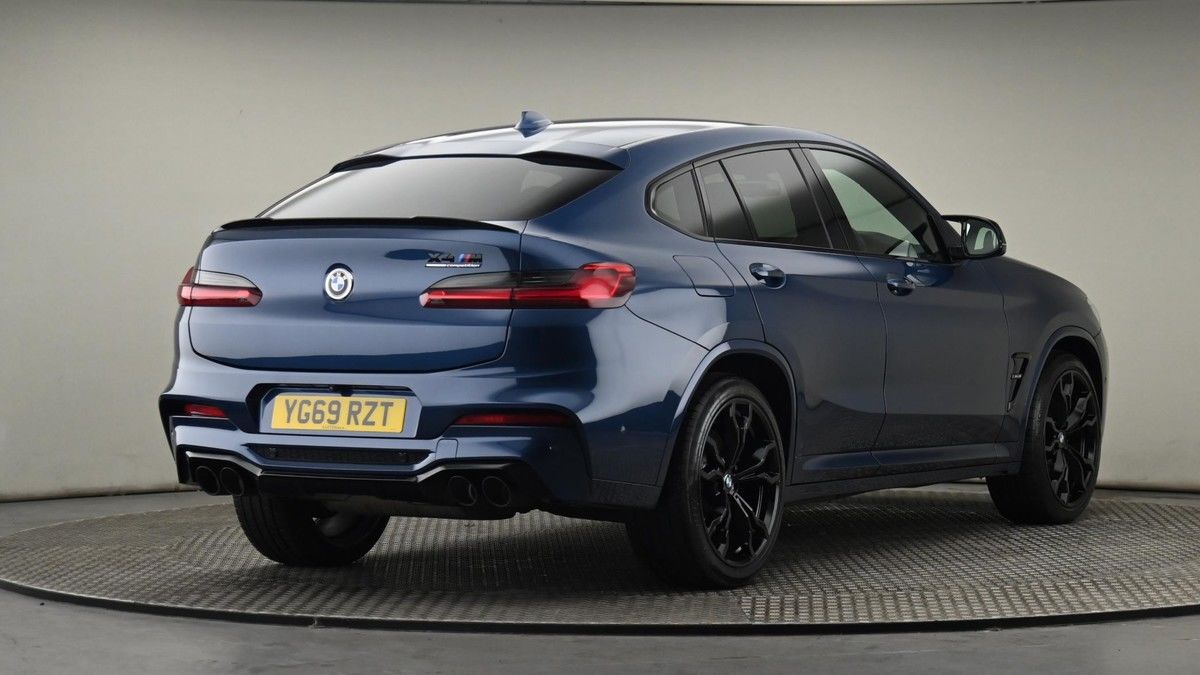 More views of BMW X4 M