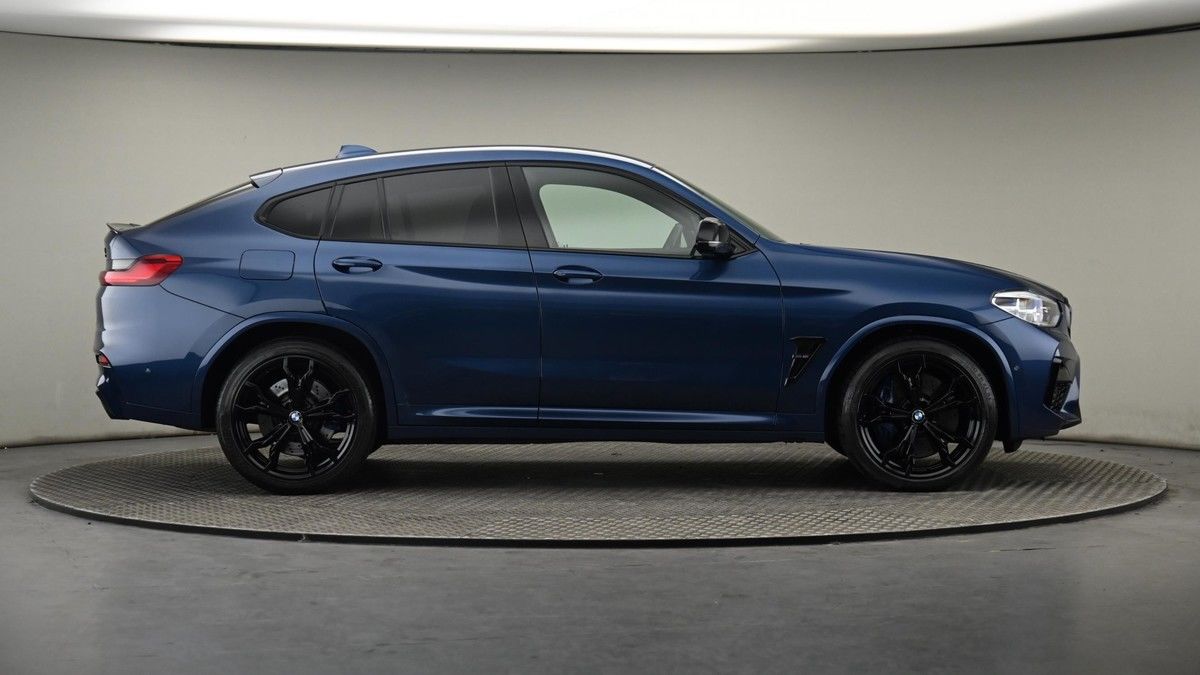 More views of BMW X4 M