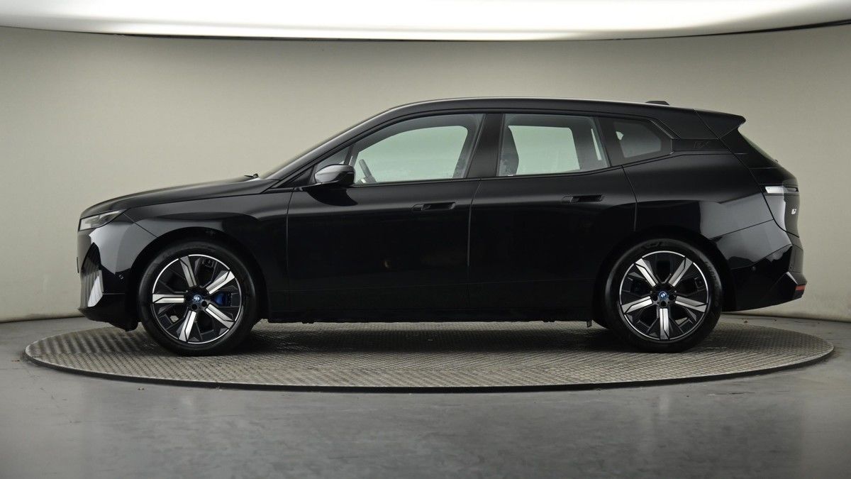 BMW iX Image 23