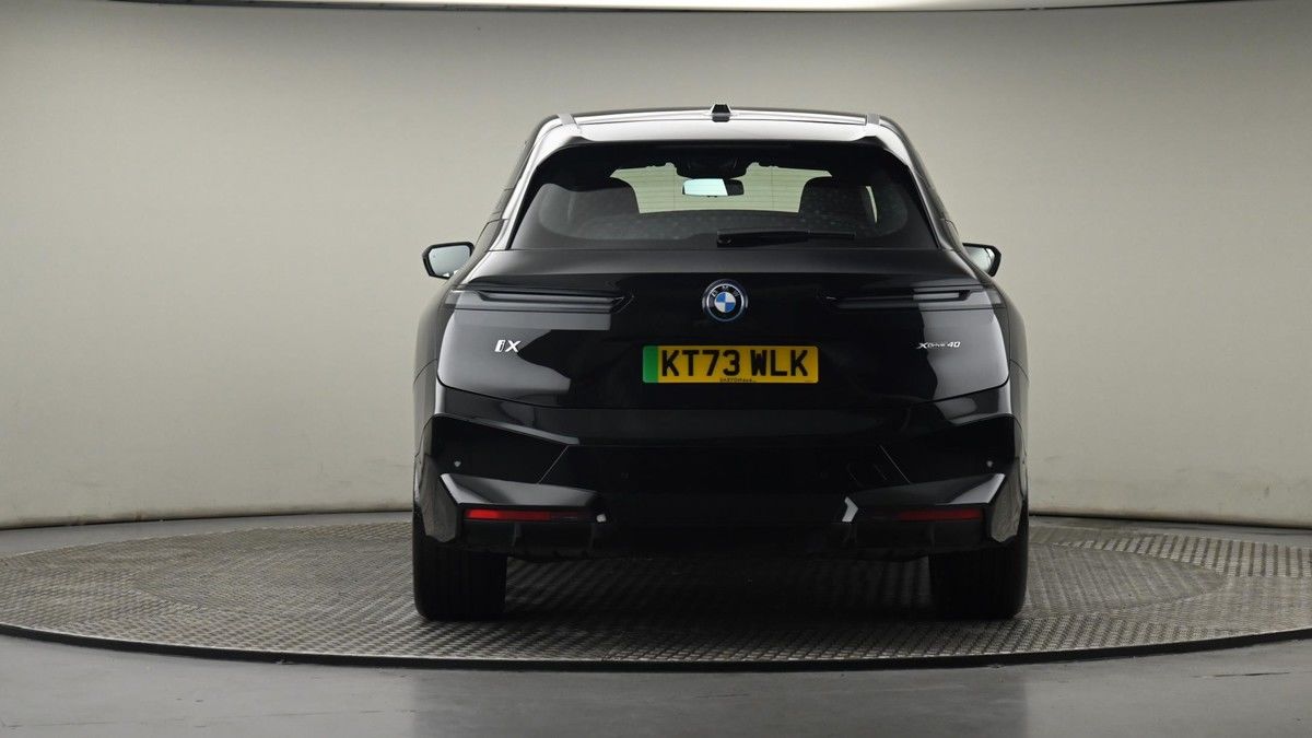 BMW iX Image 25