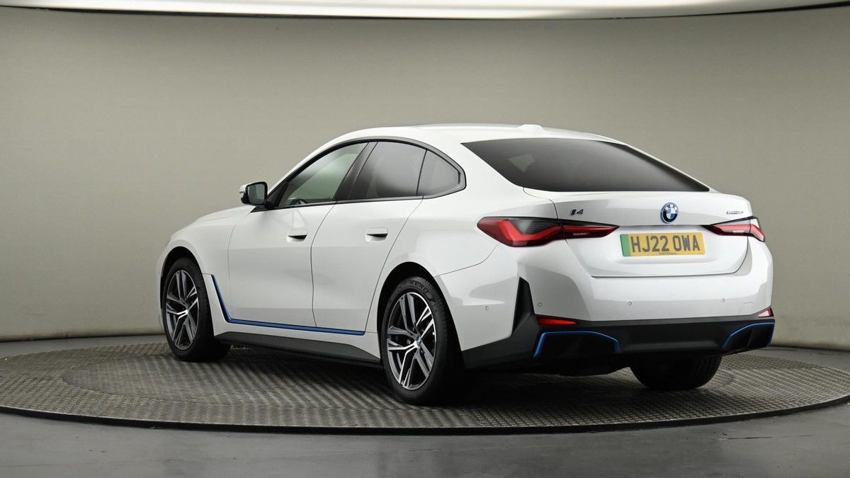 BMW i4 Image 24