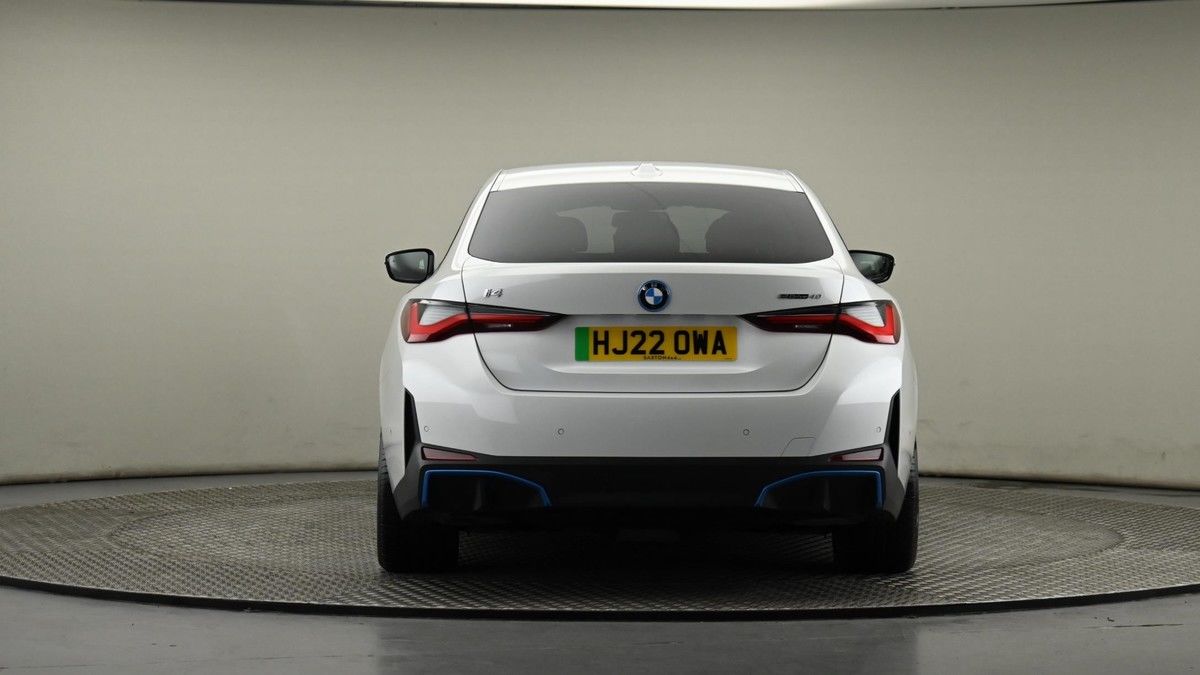 BMW i4 Image 25