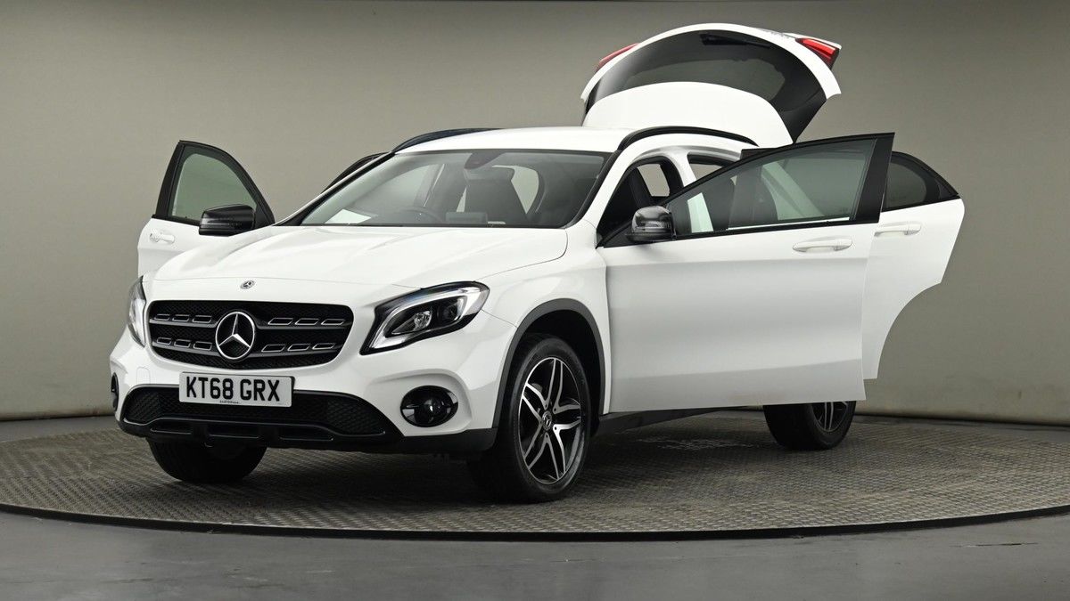 Mercedes-Benz GLA Image 27