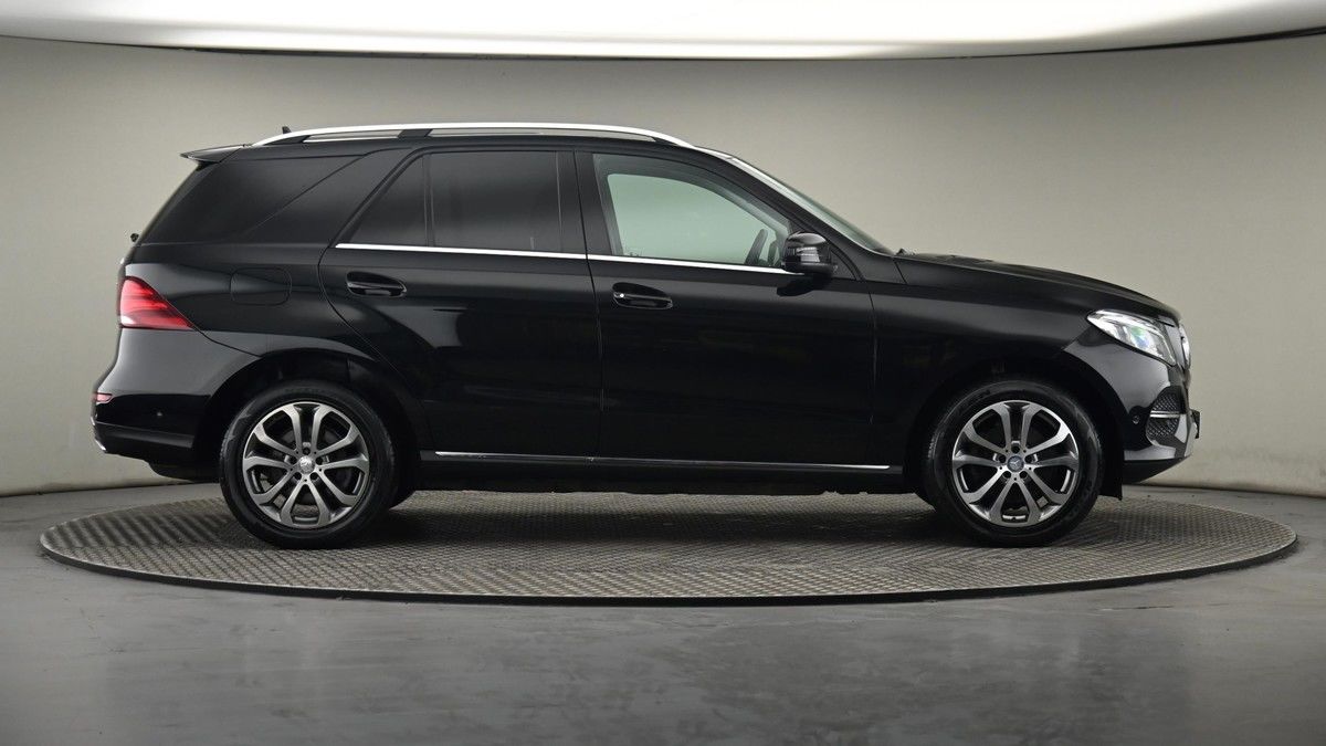 Mercedes-Benz GLE Image 27