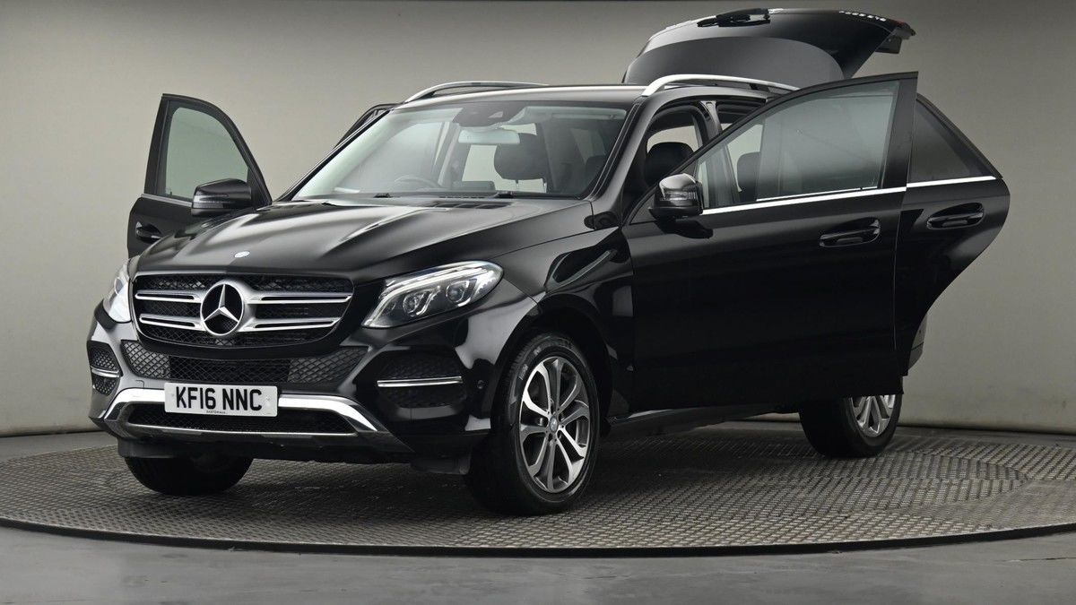 More views of Mercedes-Benz GLE