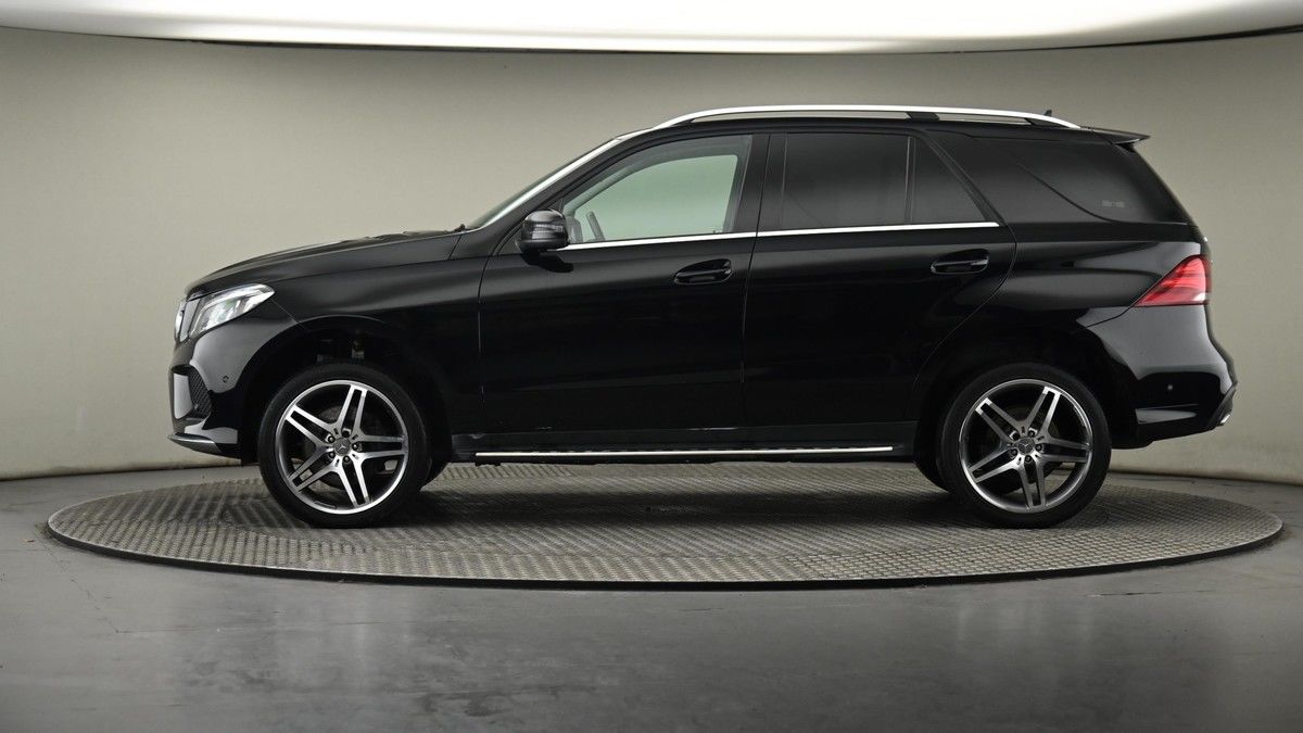 Mercedes-Benz GLE Image 23