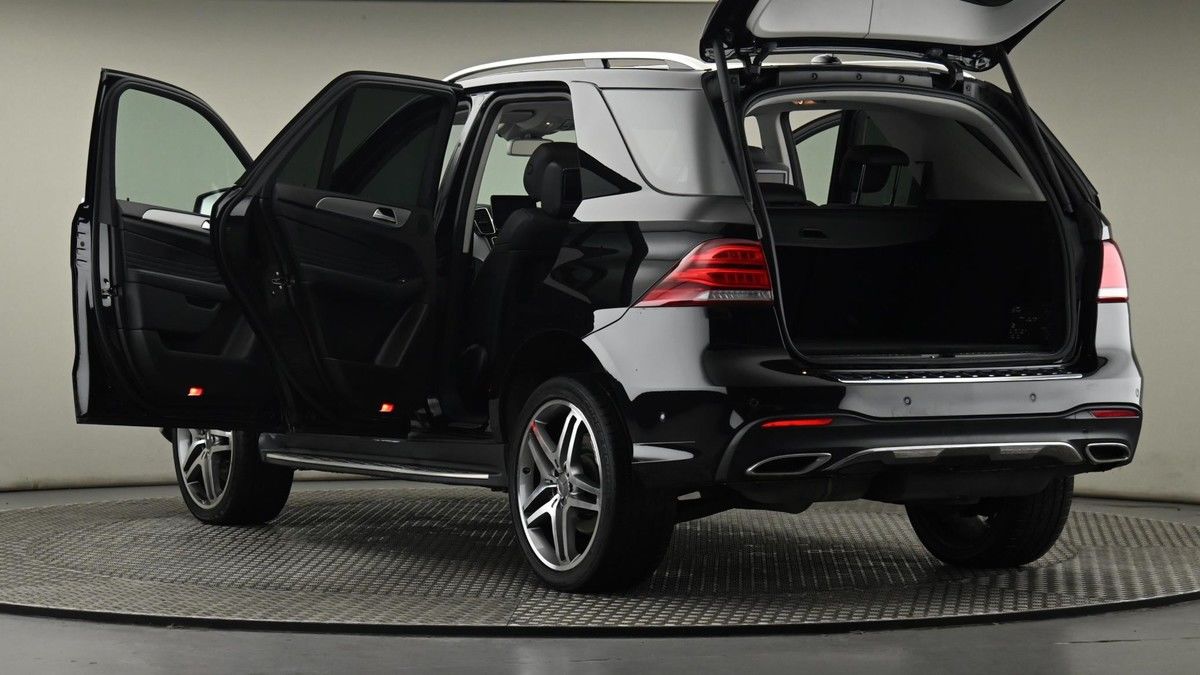 Mercedes-Benz GLE Image 29