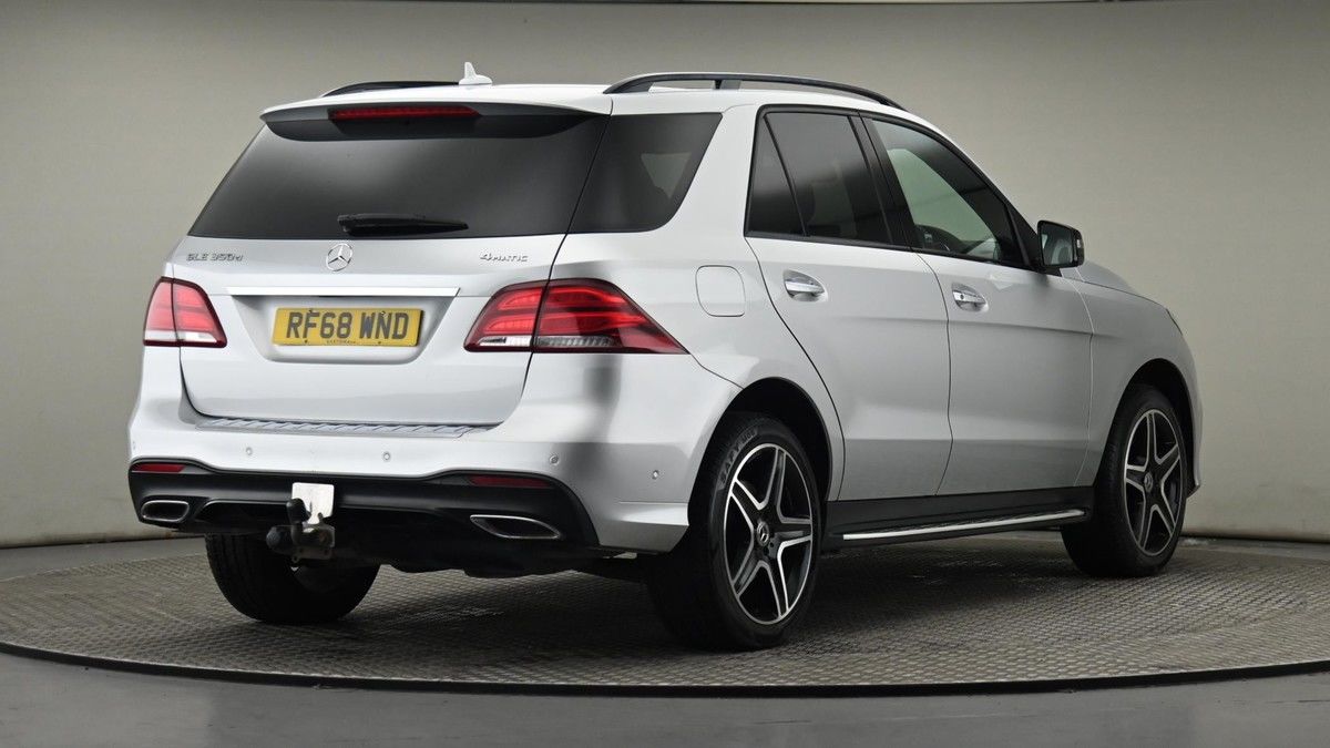 More views of Mercedes-Benz GLE