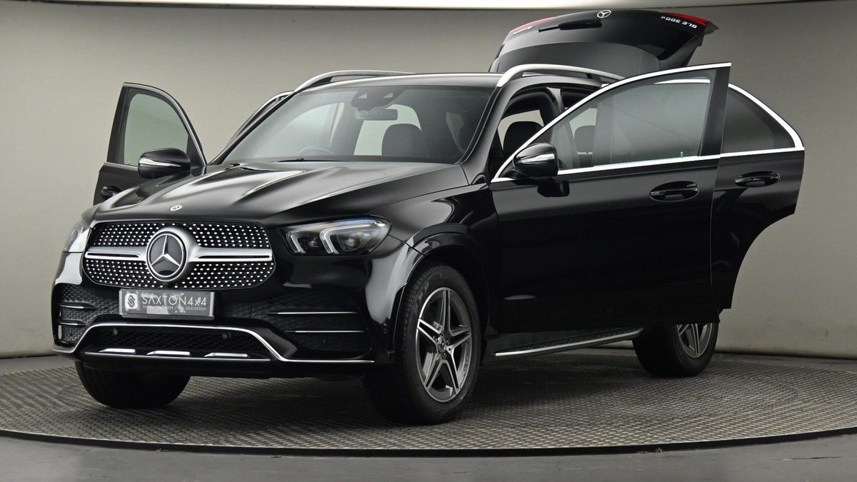 Mercedes-Benz GLE Image 28