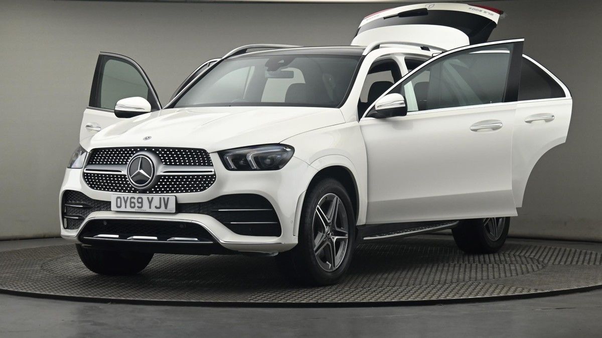 More views of Mercedes-Benz GLE