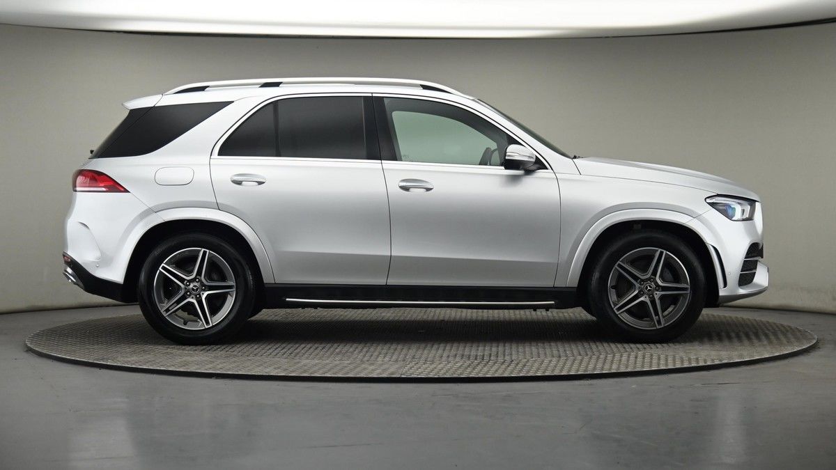 Mercedes-Benz GLE Class Image 27