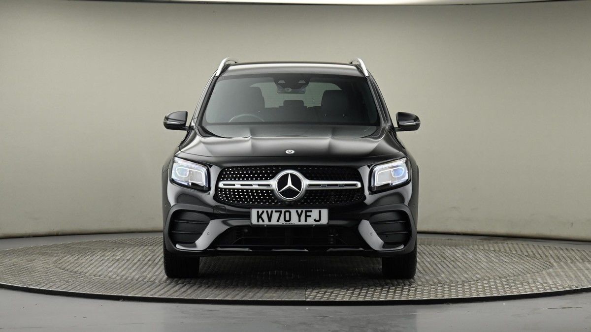 Mercedes-Benz GLB Image 21