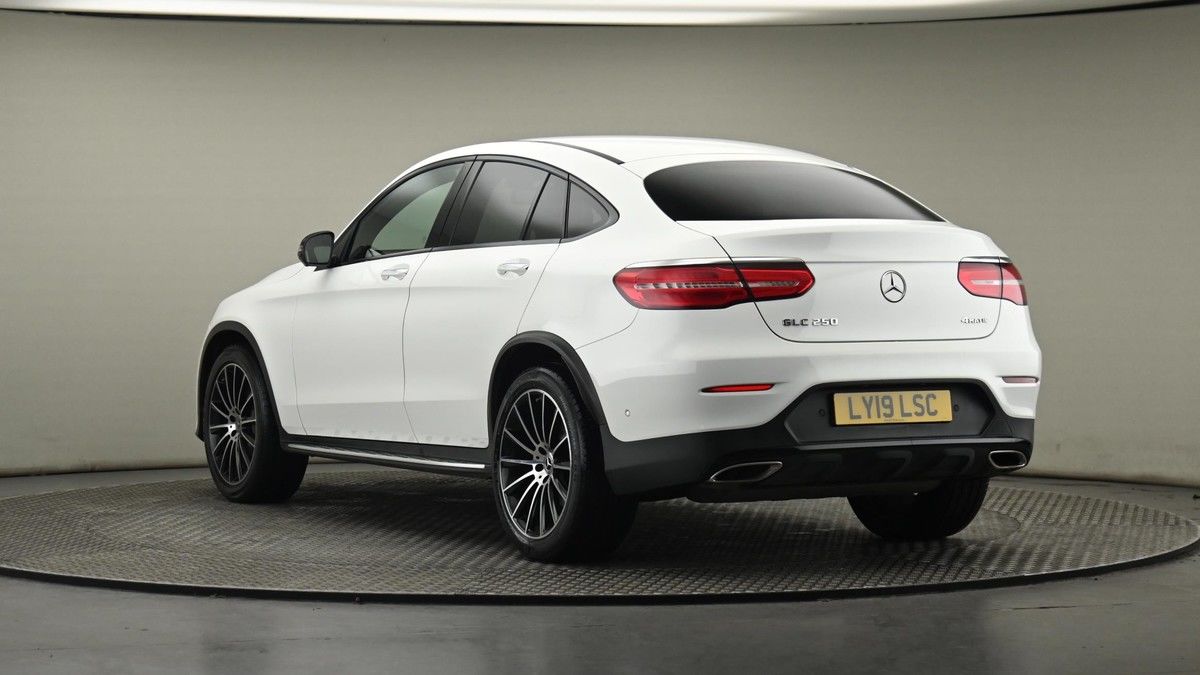 Mercedes-Benz GLC Image 24