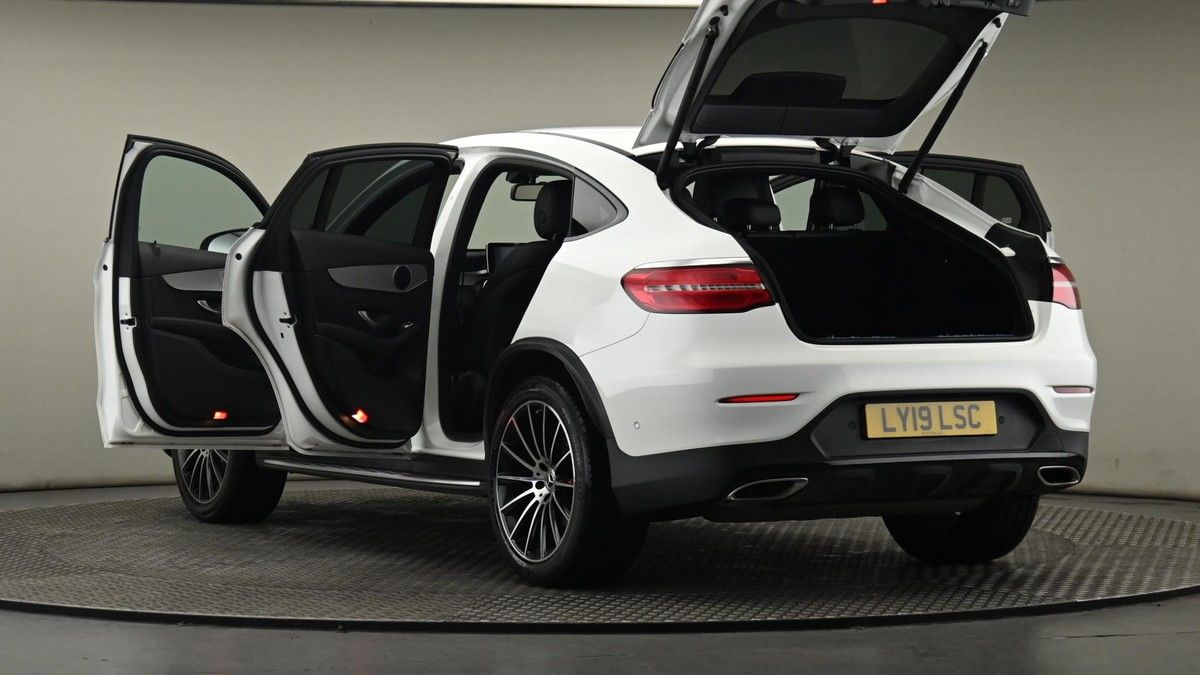 Mercedes-Benz GLC Image 29