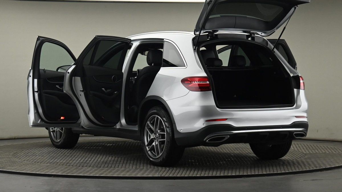 Mercedes-Benz GLC Image 29