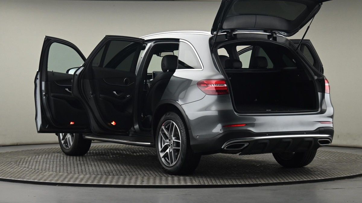 Mercedes-Benz GLC Image 29