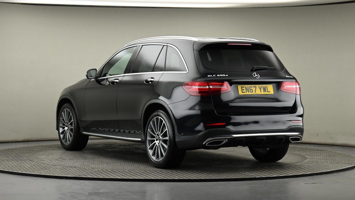 Mercedes-Benz GLC Image 24