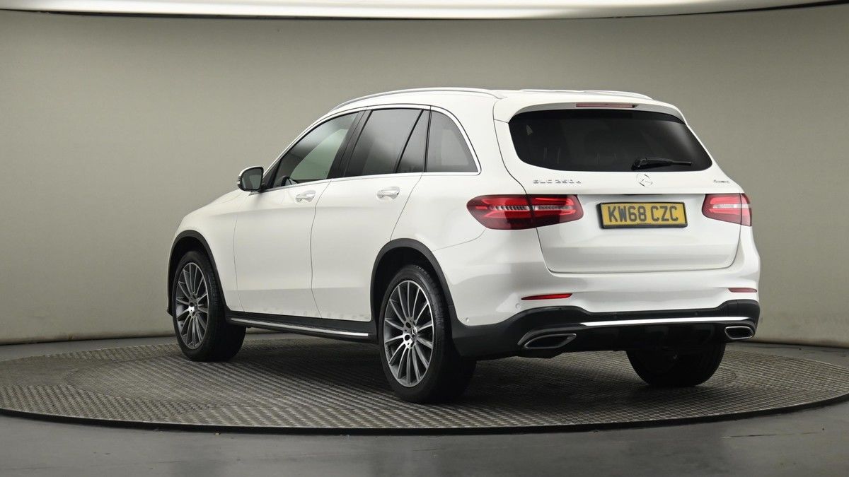 Mercedes-Benz GLC Image 24