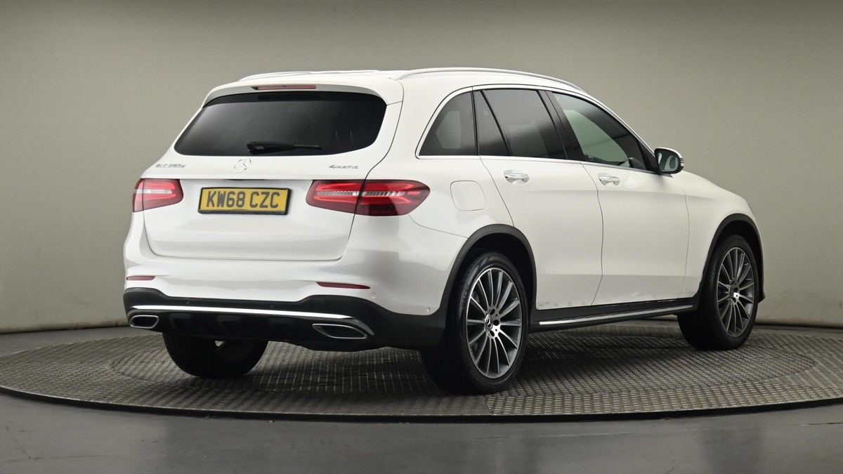 Mercedes-Benz GLC Image 26