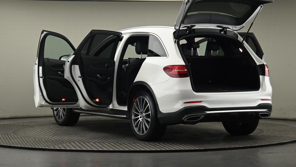 Mercedes-Benz GLC Image 29