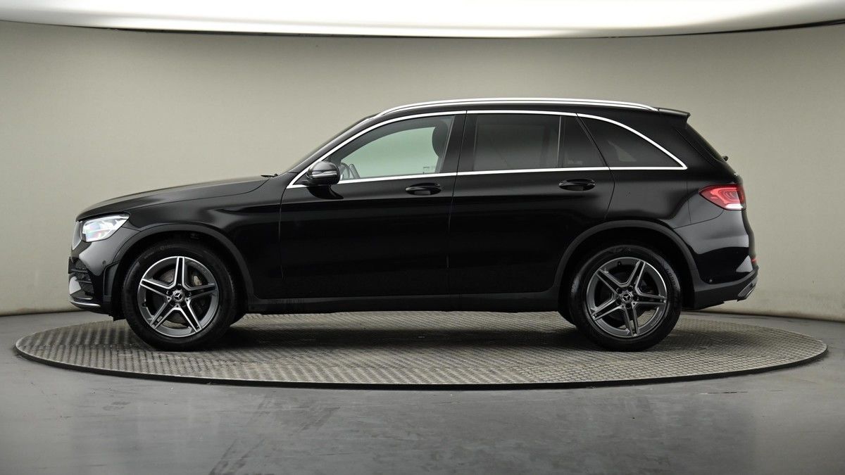 Mercedes-Benz GLC Image 22