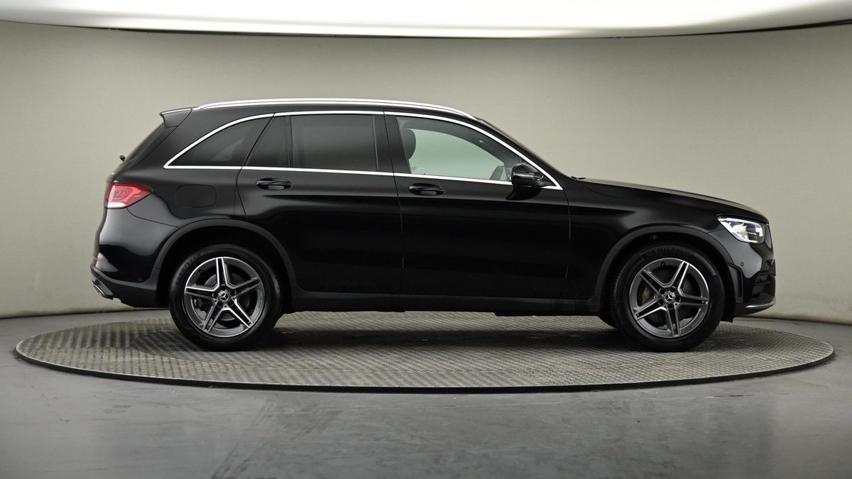 Mercedes-Benz GLC Image 26