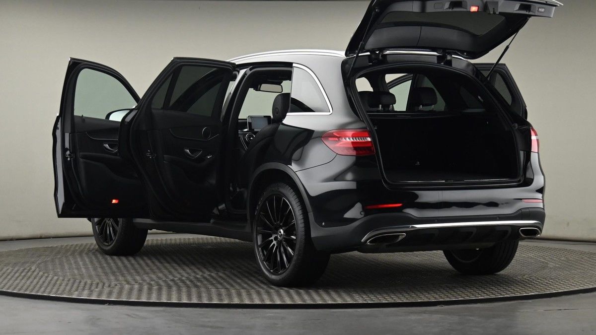 Mercedes-Benz GLC Image 29