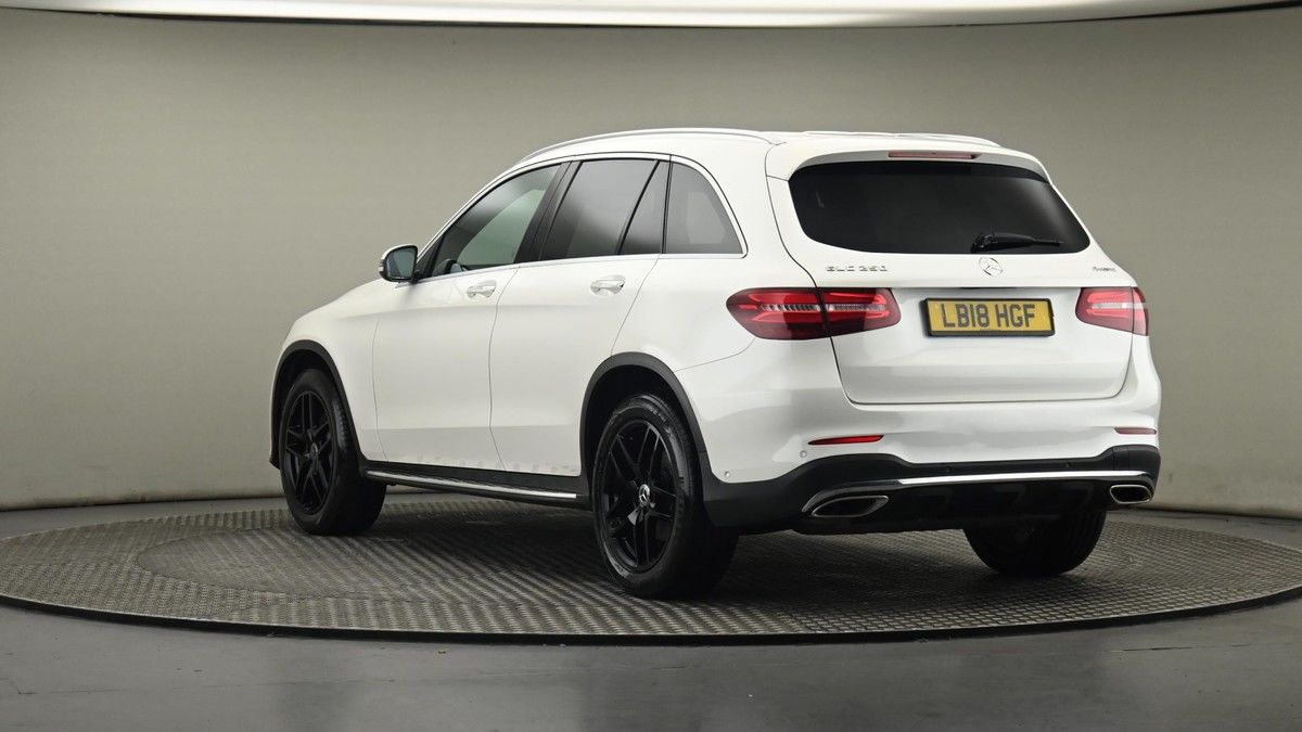 Mercedes-Benz GLC Image 24