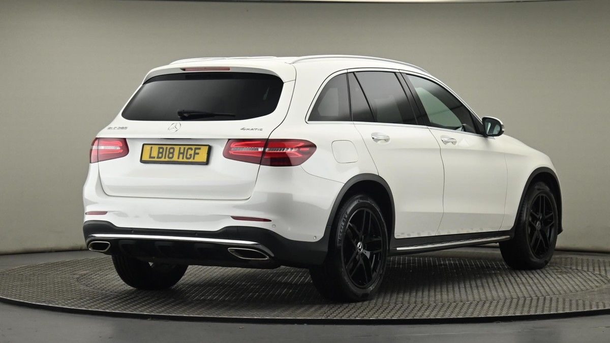 Mercedes-Benz GLC Image 26