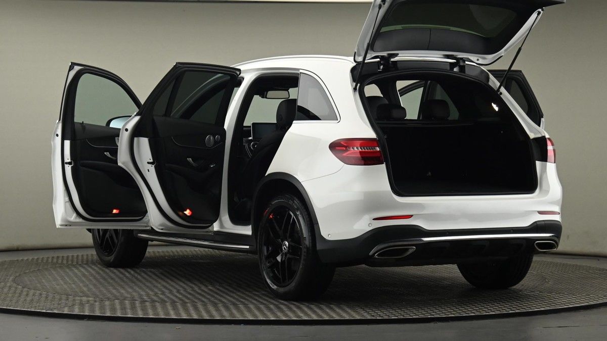 Mercedes-Benz GLC Image 29