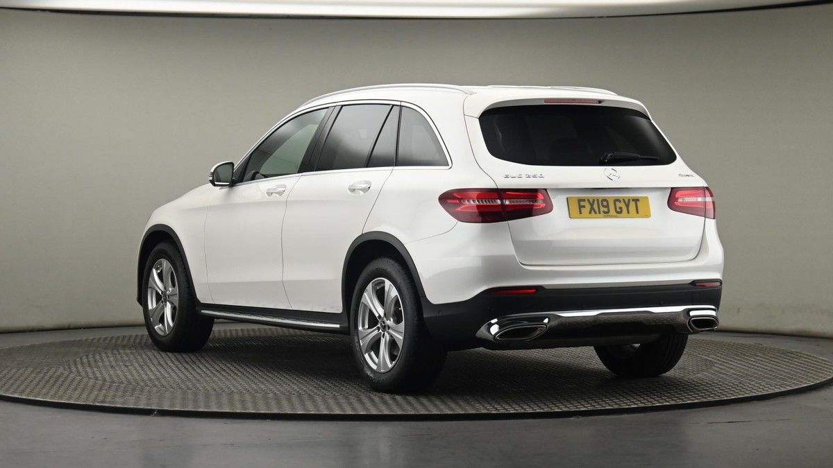 Mercedes-Benz GLC Image 24