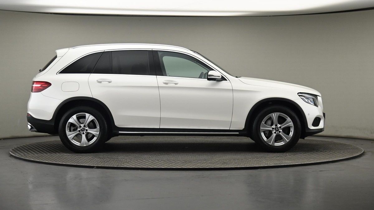 Mercedes-Benz GLC Image 27