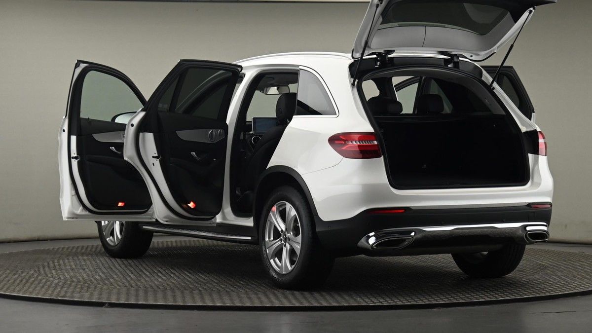 Mercedes-Benz GLC Image 29