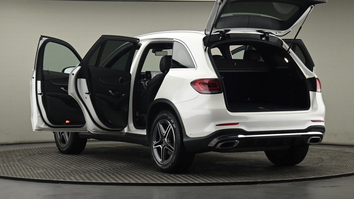 Mercedes-Benz GLC Image 29