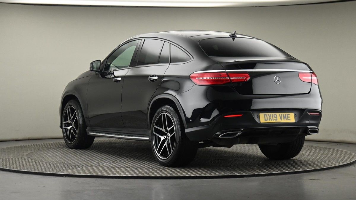 Mercedes-Benz GLE Image 24