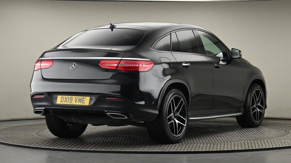 Mercedes-Benz GLE Image 26