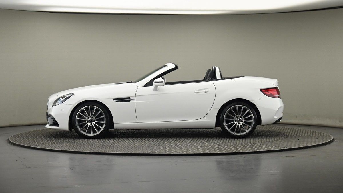 Mercedes-Benz SLC Image 23