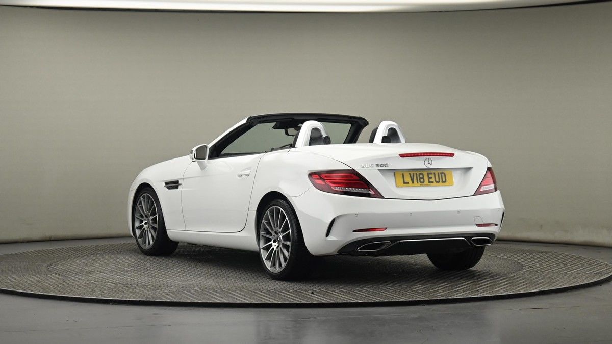 Mercedes-Benz SLC Image 24