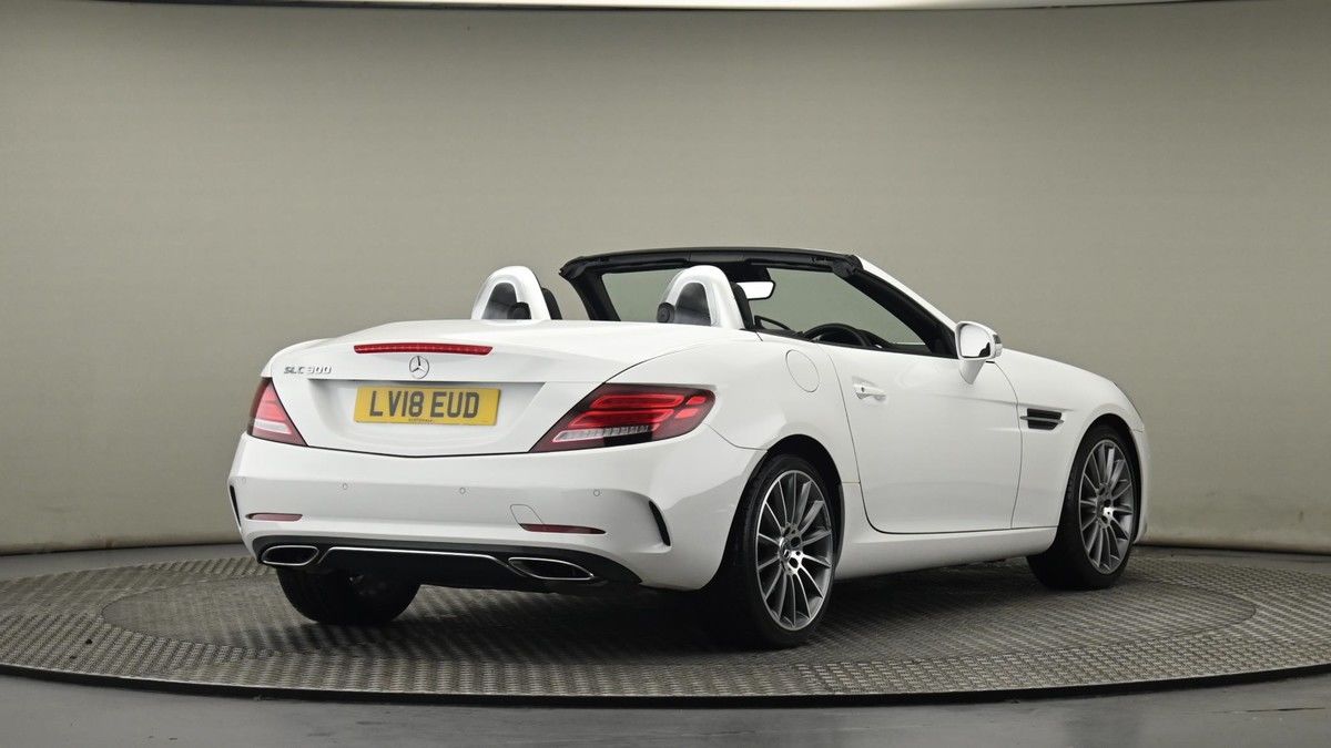 Mercedes-Benz SLC Image 26