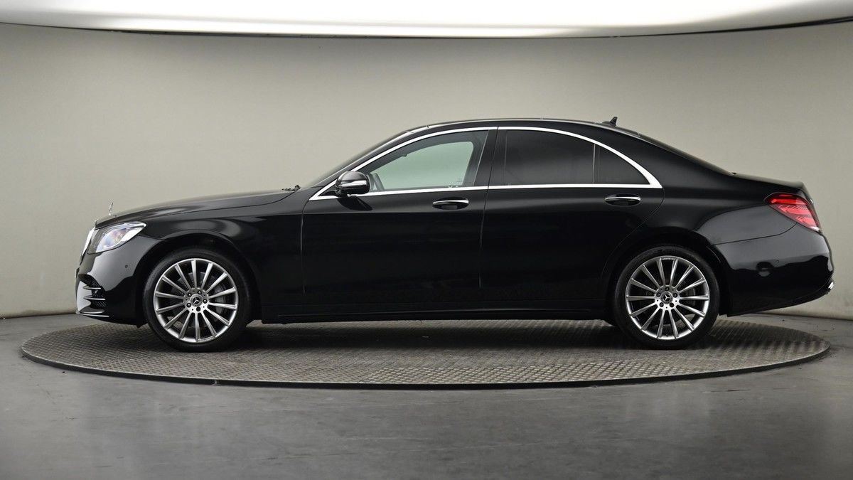 Mercedes-Benz S Class Image 23