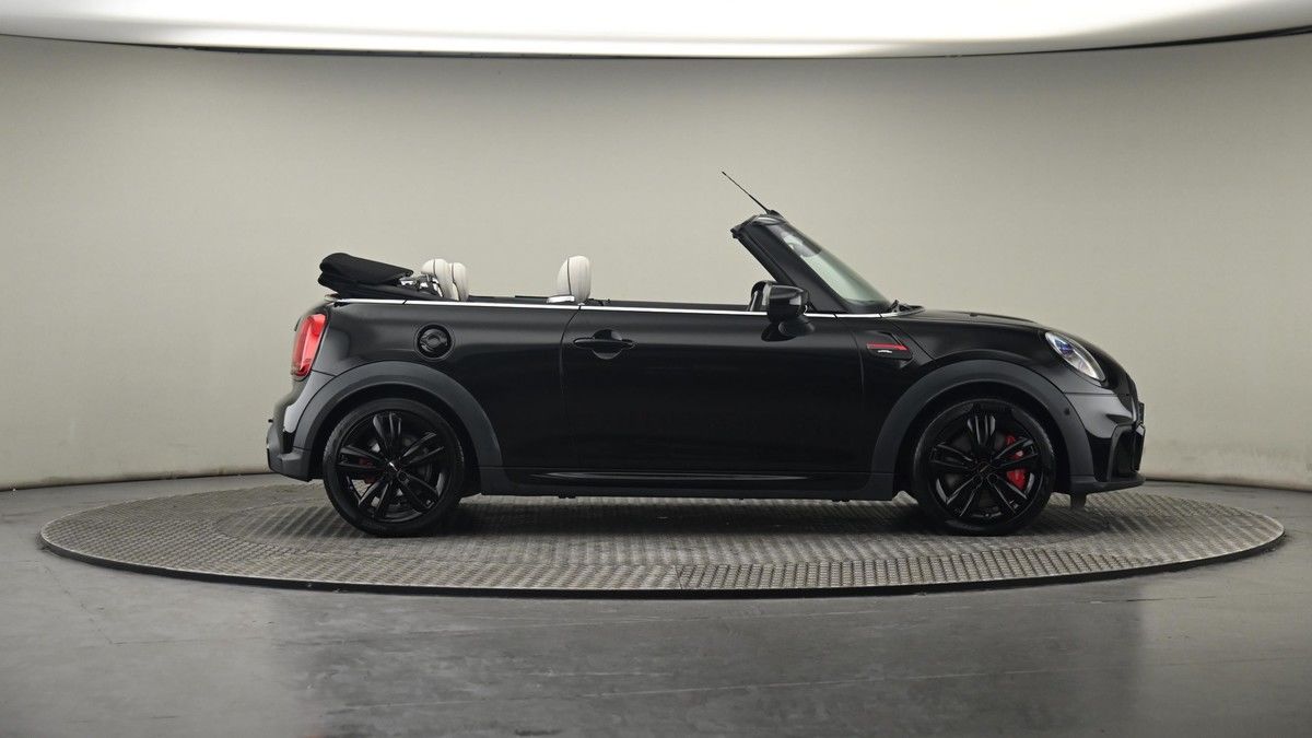 MINI Convertible Image 54