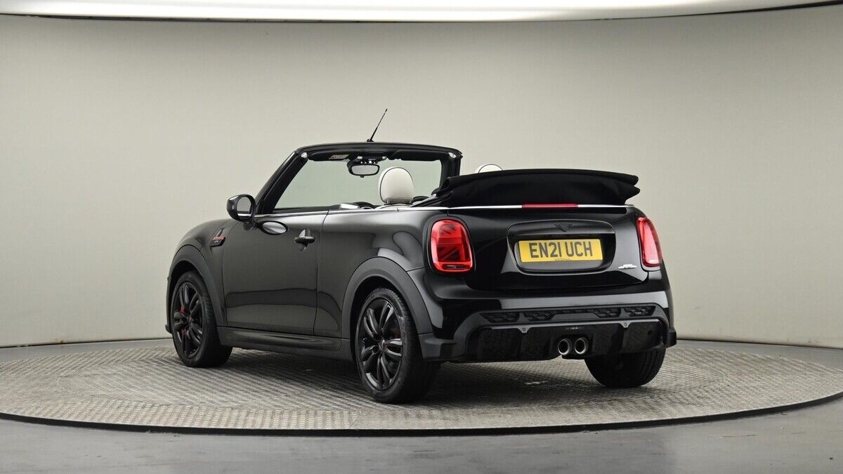 MINI Convertible Image 47