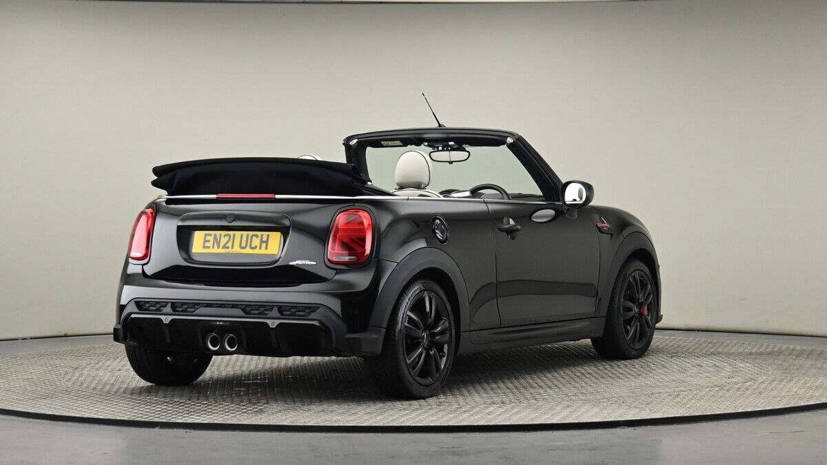 MINI Convertible Image 51