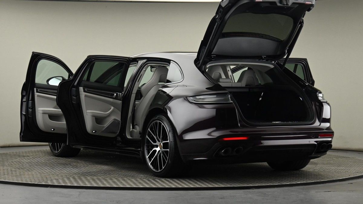 Porsche Panamera Image 29