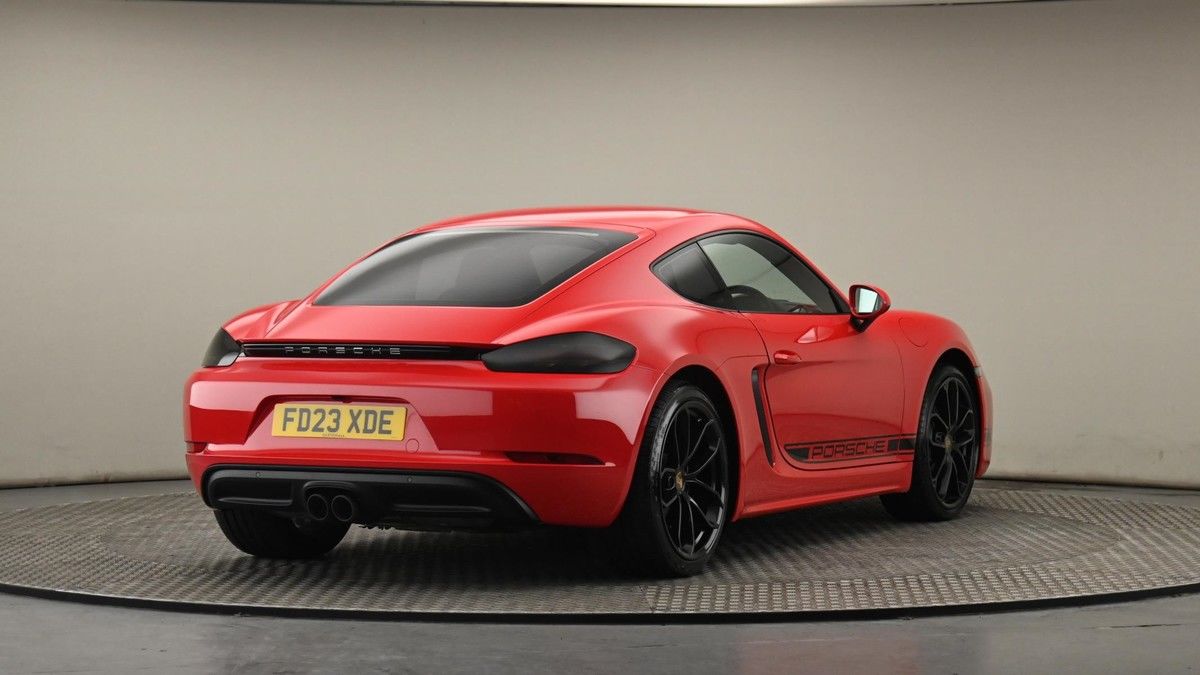 Porsche 718 Cayman Image 26