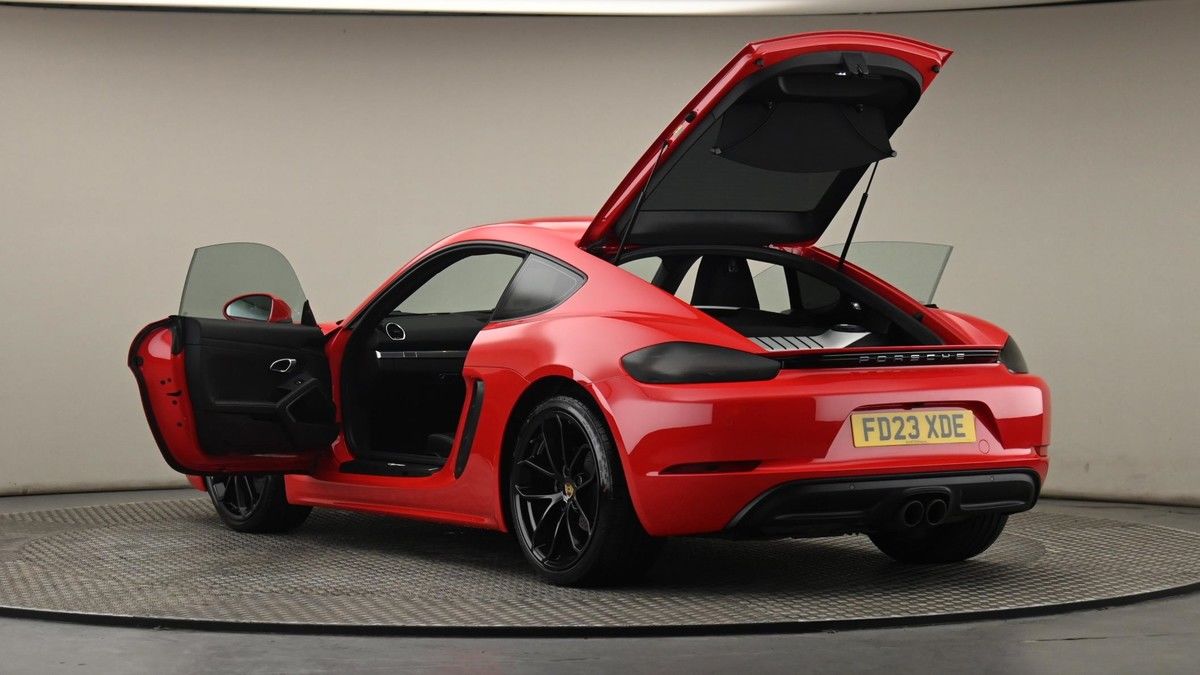 Porsche 718 Cayman Image 29