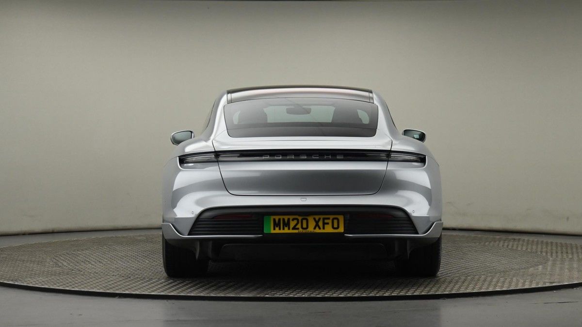 Porsche Taycan Image 13