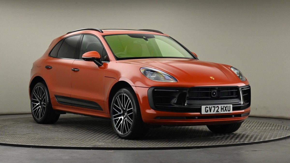 Porsche Macan Sticky Header Image